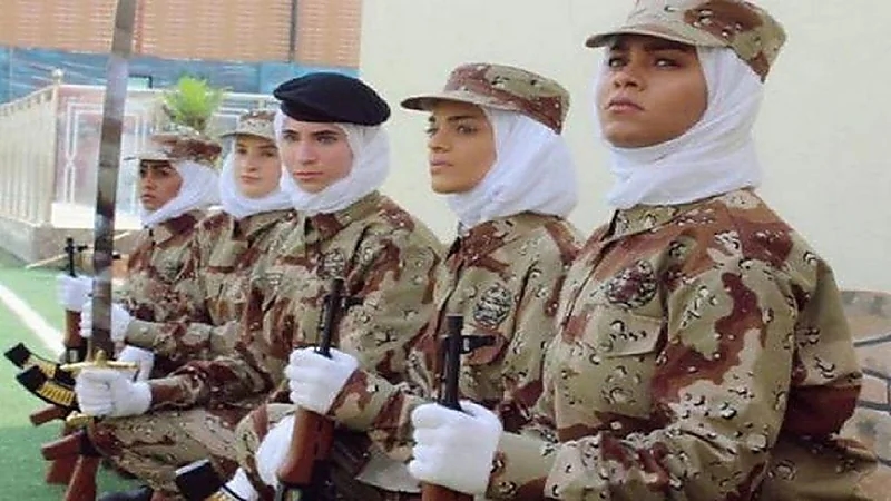 تجنيد الفتيات في الكويت يتسبب في أزمة