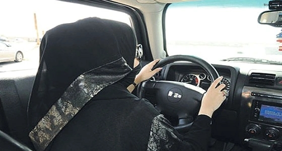 بالفيديو.. موقف طريف لشاب يعلم أخته القيادة: اعتبري نفسك مشلولة