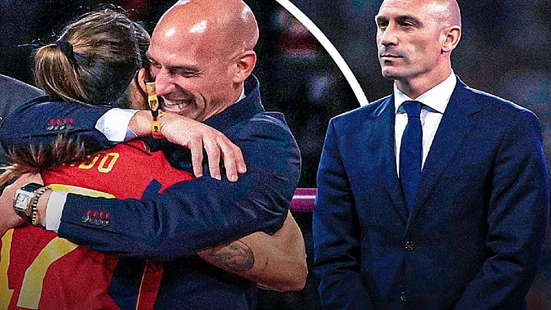 أول إجراء من فيفا ضد رئيس الاتحاد الإسباني لتقبيله لاعبة المنتخب