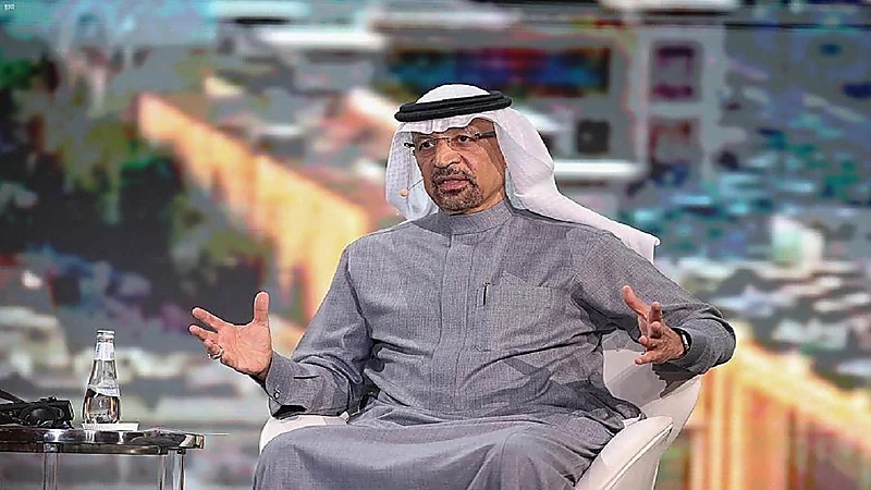 الفالح يوضح هدف قرار التعاقد مع الشركات الأجنبية التي لها مركز إقليمي بالمملكة