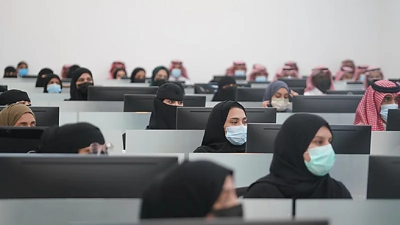 شاهد.. عبادي الجوهر يتعرض لوعكة صحية مفاجئة 
