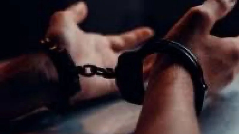 ضبط مقيم لترويجه مادة الميثامفيتامين المخدر بجدة
