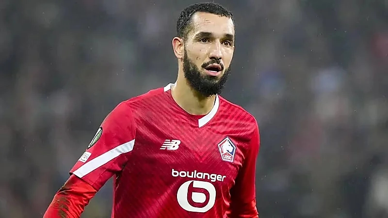 بن طالب أول لاعب يشارك بجهاز تنظيم ضربات القلب