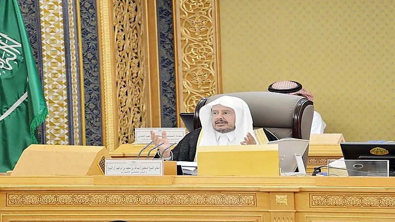 "الشورى" يطالب بإيجاد برامج للاستفادة من الكفاءات الوطنية المتقاعدة