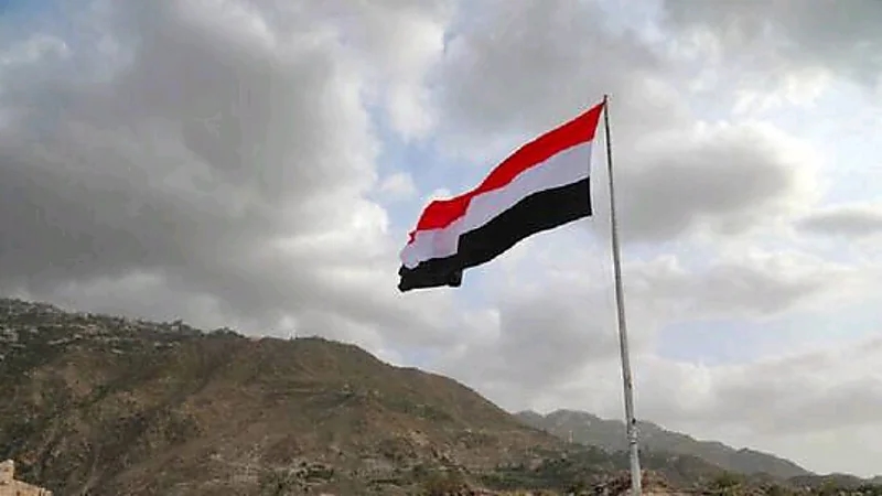 بينهم طفل.. مصرع 3 أشخاص بانفجار لغم حوثي في الحديدة