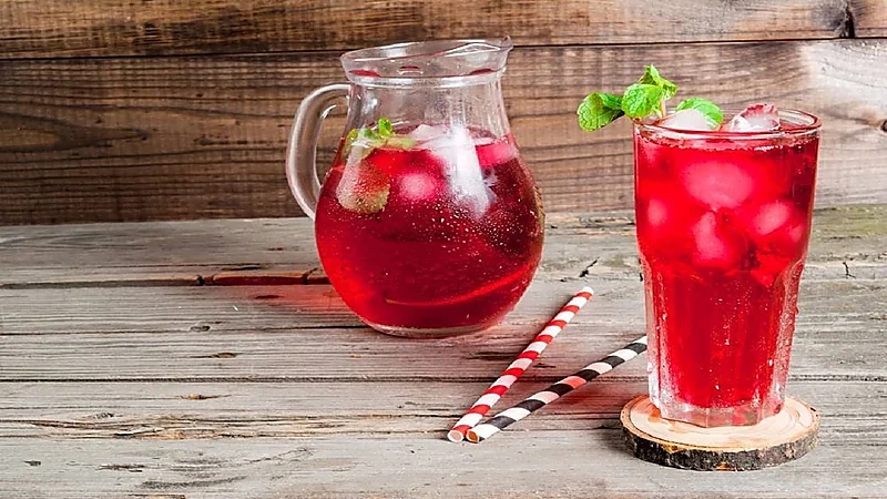 فوائد صحية مذهلة يقدم مشروب الكركديه للجسم