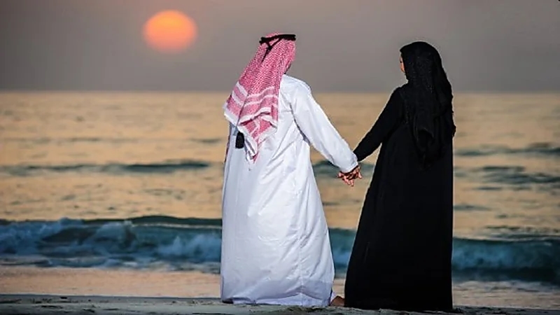 مستشار أسري: الحب ليس مسكة يد أو قبلة أو احتضان فقط 