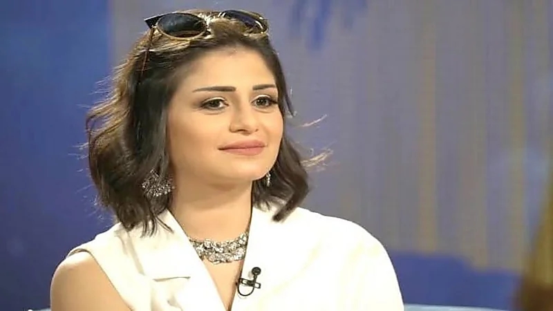شاهد.. منة فضالي تجذب الأنظار بإطلالة مثيرة 