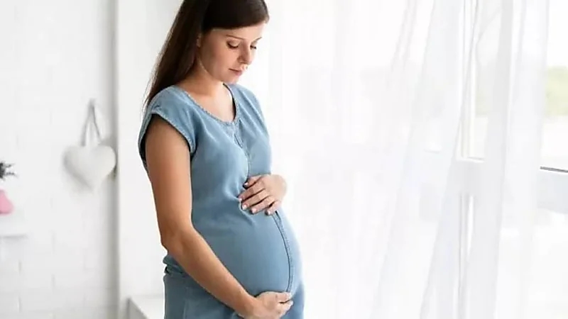 استشارية توضح متى يعطى الحديد بالوريد للحامل