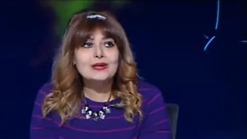 هندية تعلق على عودة حلا شيحا للفن في حالة تخبط