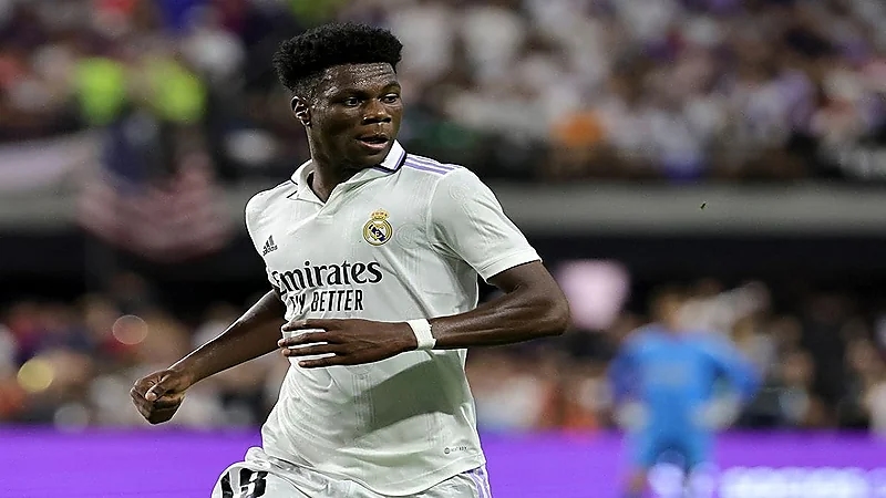 ريال مدريد يعلن إصابة تشواميني