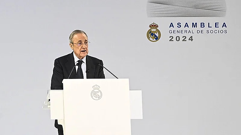 رئيس ريال مدريد يشن هجوماً حاد على الفيفا