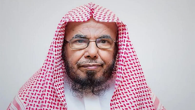 المطلق: المروج للإشاعات لصد الناس عن اللقاح يستحق التعزير