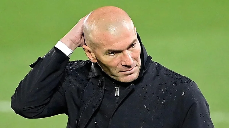 ريال مدريد يعلن رحيل زين الدين زيدان