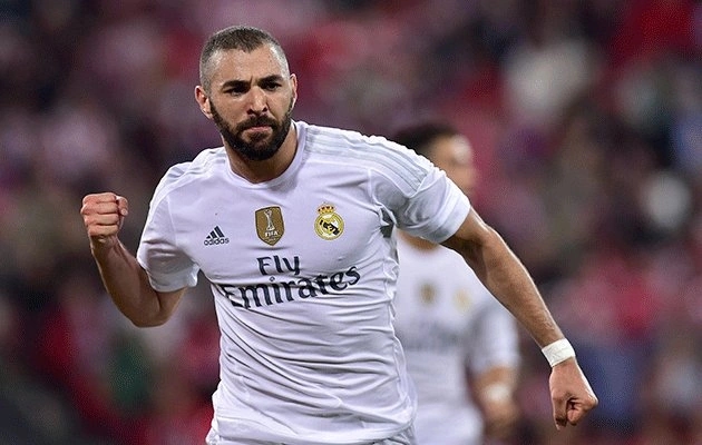 ريال مدريد يقترب من التجديد لكريم بنزيمة