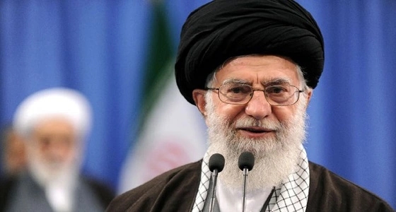 بالصورة.. تدهور الحالة الصحية لـ " خامنئي " ودخوله المستشفى