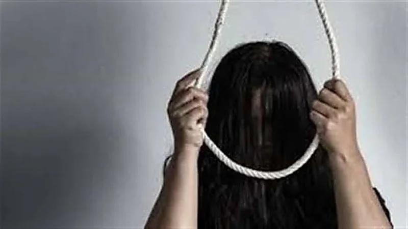 الحب يدفع "مراهقة" للانتحار شنقًا