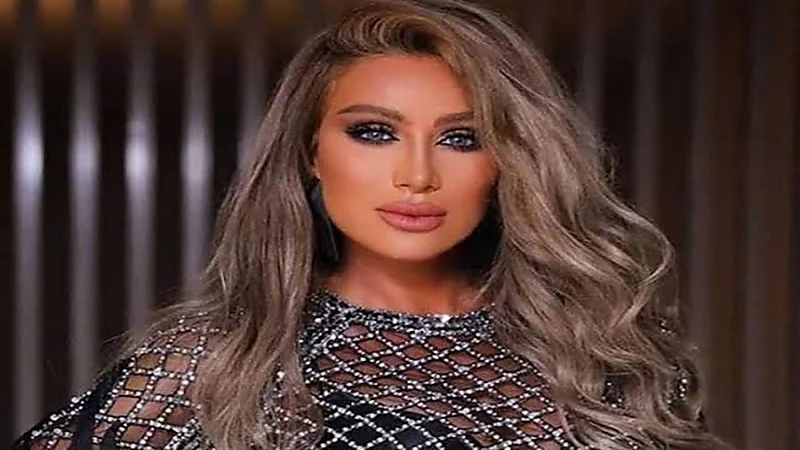 شاهد.. إطلالة مثيرة وجذابة للفنانة مايا دياب