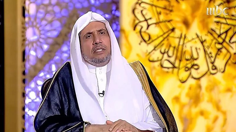 بالفيديو.. "العيسى" يوضح حكم تهنئة غير المسلمين بالكريسماس