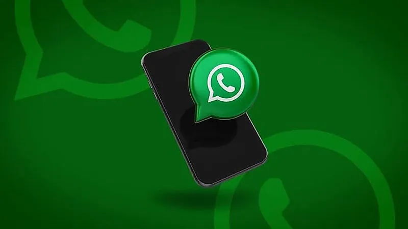 واتساب يعلن عن تغييرات كبيرة: رسوم اشتراك وإعلانات في الحالات