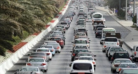 بالصور.. 30 عاما كافية لتغيير طريق الملك فهد كليا