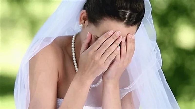 عروس تضرب عريسها ثاني أيام الزفاف بسبب تحضير الغداء