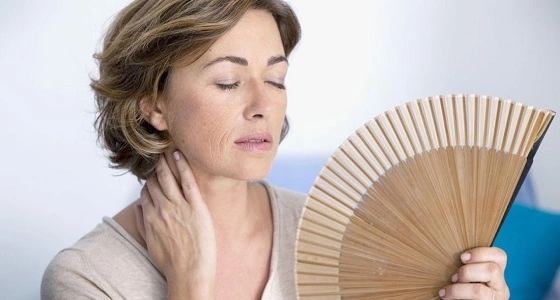 أطباء يكشفون علاقة سن اليأس بسرطان الثدي