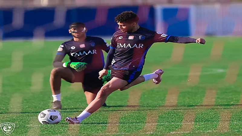 بالصور.. الهلال يختتم تحضيراته لمواجهة العين
