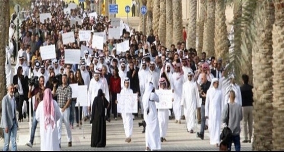 لليوم الثالث.. قطر تنتفض بمظاهرات ضد " الحمدين " .. والجزيرة تتلاعب وتكتم