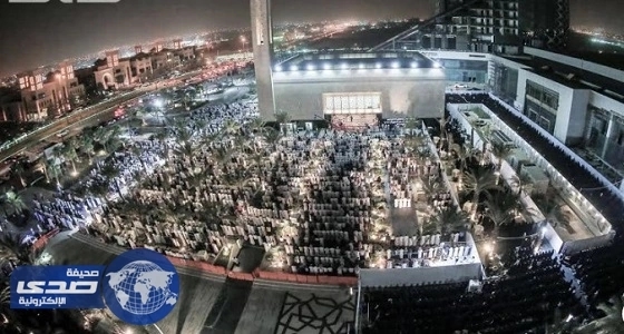 بالصور.. 12ألفاً مصلي يؤدون التراويح خلف القطامي بجامع الملك عبدالله