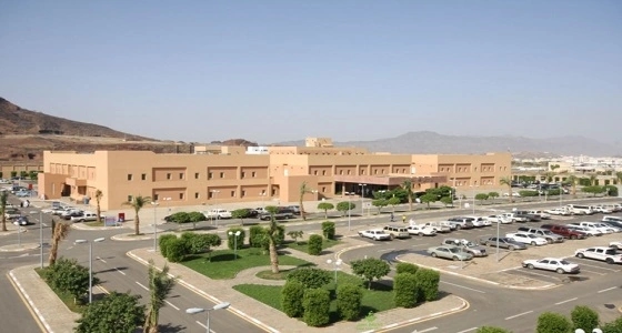 وجبة سريعة تصيب 4 فتيات بتسمم في محايل