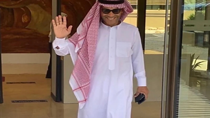 مدرب الهلال "مورايس" يرتدي الزي السعودي