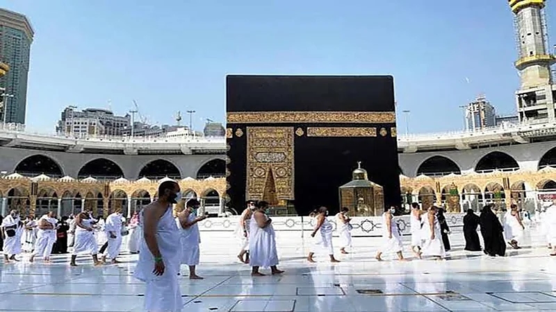 السماح بقدوم المعتمرين القادمين من خارج المملكة