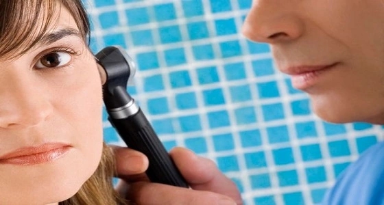 سيدة تعيش بصرصار في أذنها 9 أيام