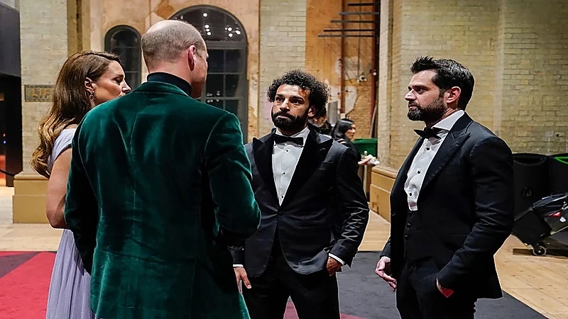 فيديو.. الأمير ويليام وزوجته يستقبلان محمد صلاح