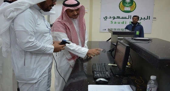 بالصور.. " الغامدي " يدشن خدمة " التوقيع الإلكتروني " ويشرف على بدء العمل بالباحة