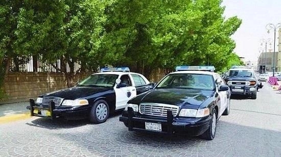القبض على سائق لابتزازه مواطنة