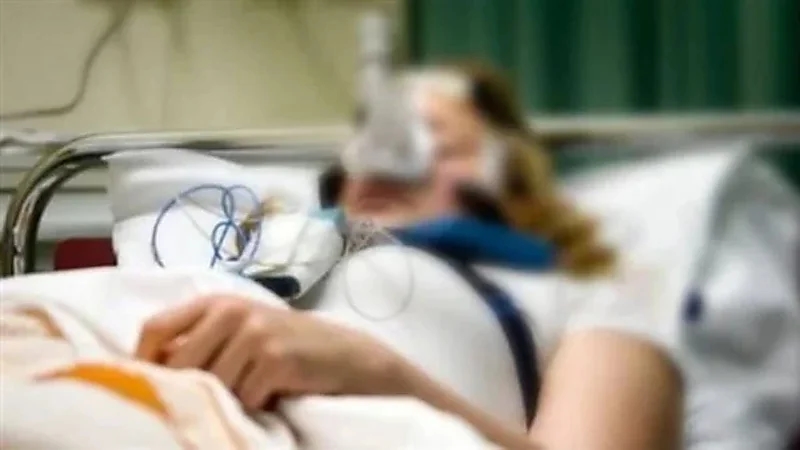 امرأة تنجب طفلتها وهى في غيبوبة