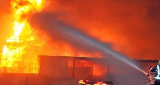 اندلاع حريق بخزان وقود أحد محطات جدة