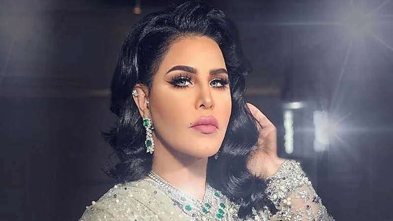 بالفيديو.. أحلام تخطف الأنظار بإطلالة كفتاة عشرينية