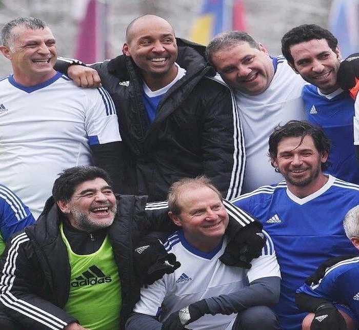 مارادونا يعتذر عن مباراة خيرية  بمصر بسبب " أبوتريكة "