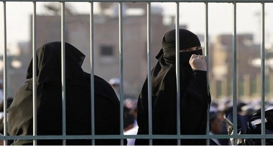 مواطن يدخل في نوبة بكاء بسبب ابنته ويطالب بسجنها مدى الحياة
