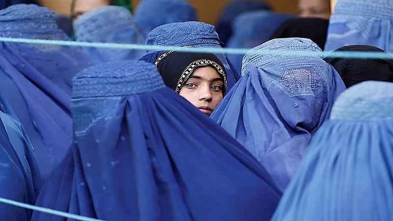 طالبان تمنع النساء من صالونات التجميل