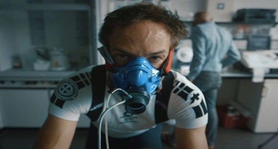 " Icarus " الفائز بجائزة أفضل فيلم وثائقي بالأوسكار