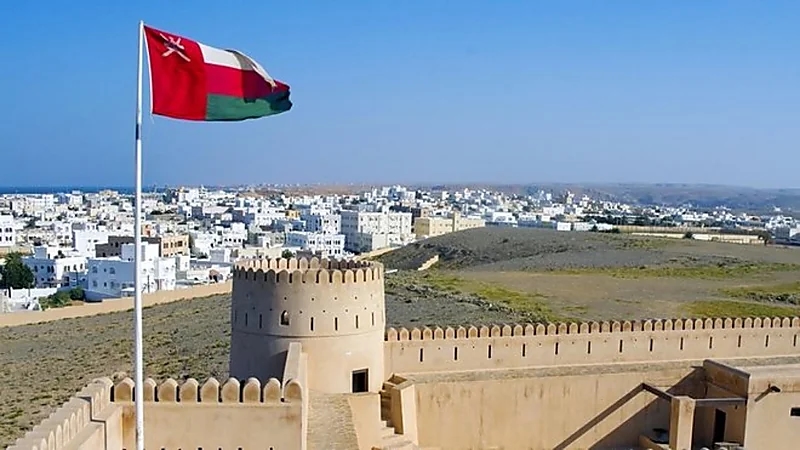 سلطنة عُمان تفرض حظرا جزئيا للتجول