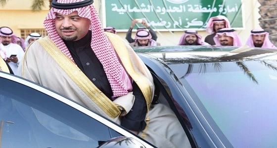بالفيديو.. موقف إنساني لأمير الحدود الشمالية مع مواطن من ذوي الاحتياجات الخاصة