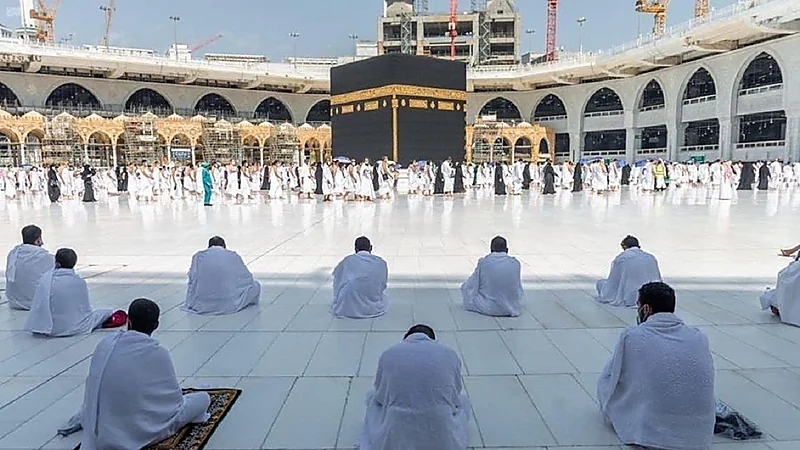 "الحج والعمرة" توجه رسالة تحذيرية للمعتمرين
