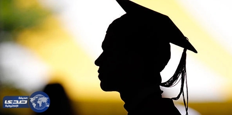 شهادة جامعية تتسبب في فصل شخص من عمله وتدمير مستقبله