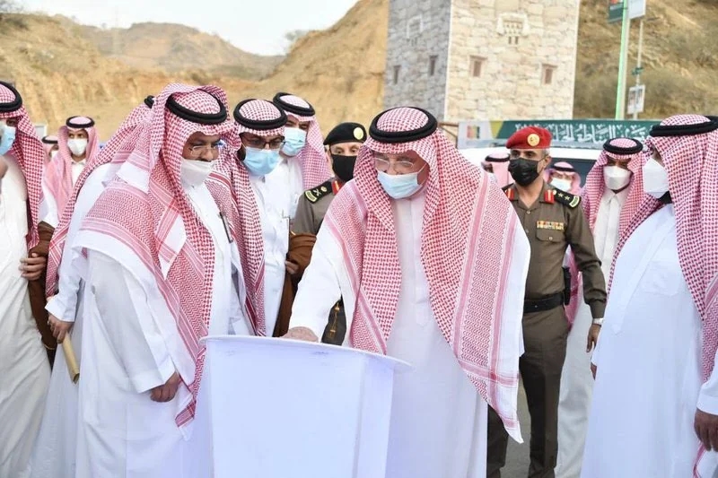 القنصل البريطاني في جدة يكشف عن تفاصيل مثيرة حول اعتناقه للإسلام 