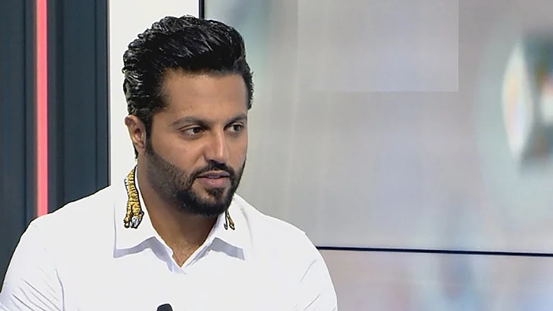 بالفيديو.. تأثر وخشوع شديدين أثناء إمامة "السديس" لصلاة الوتر الأولى برمضان
